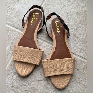 Lulu's Tan Textured Sandals